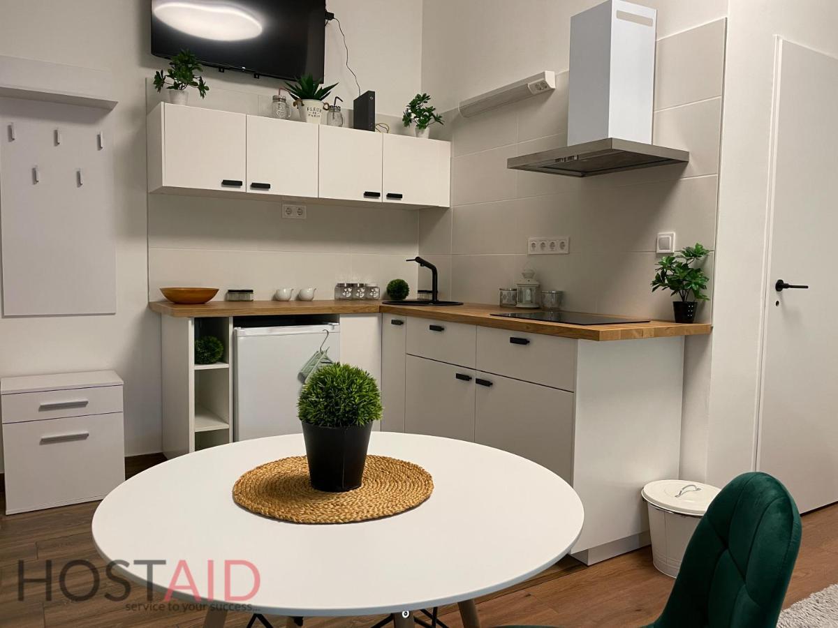 D68 - Hostaid Apartment *