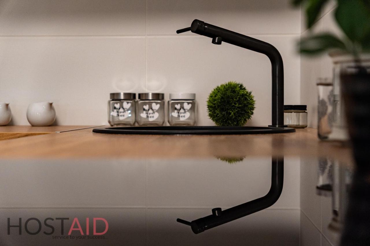 D68 - Hostaid Apartament *